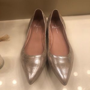 Línea Paolo Gold Pointy Toe